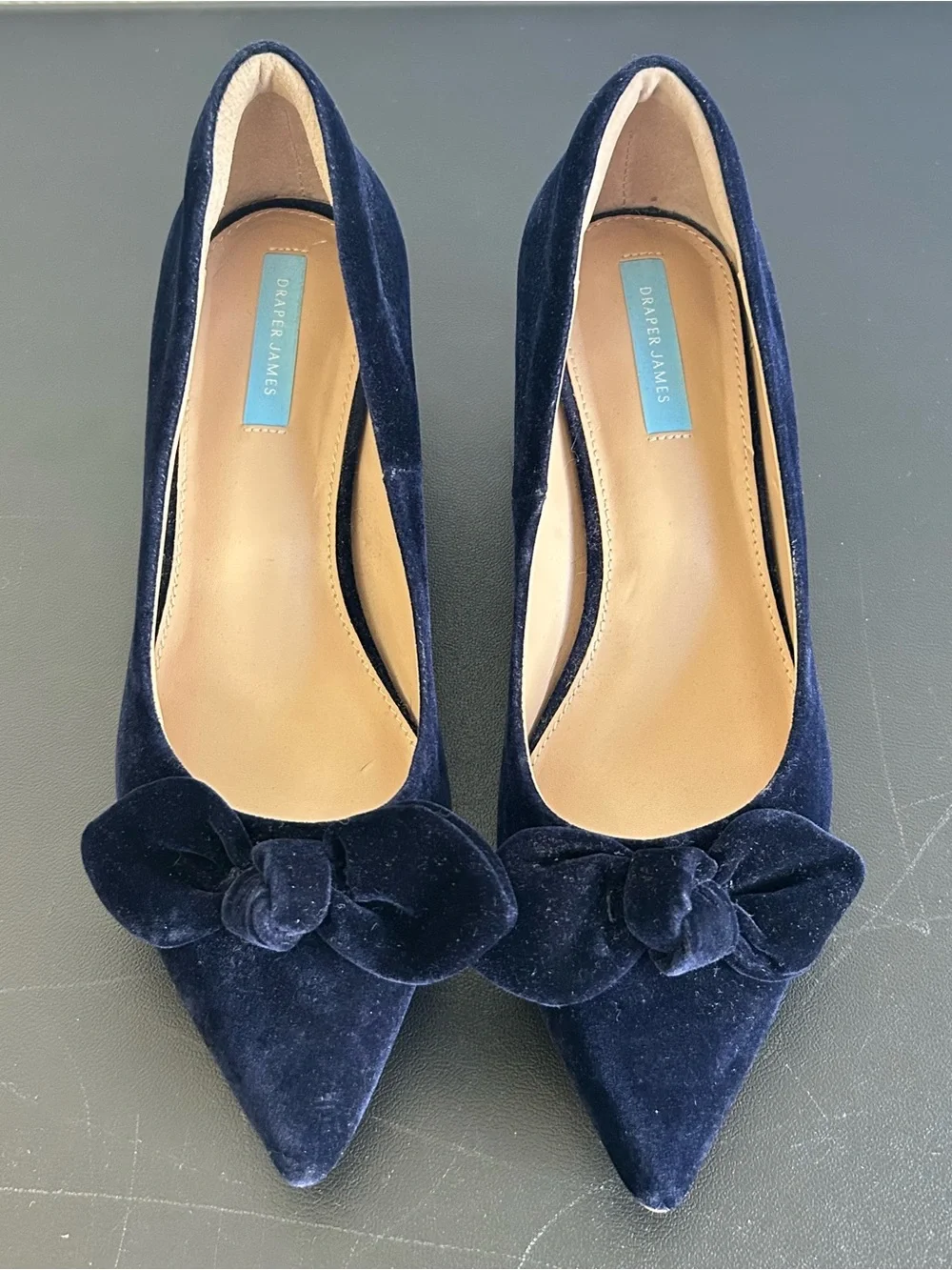 DRAPER JAMES Size 8.5 Velvet Navy Blue Pointed Pumps SQUARE HEEL BOW